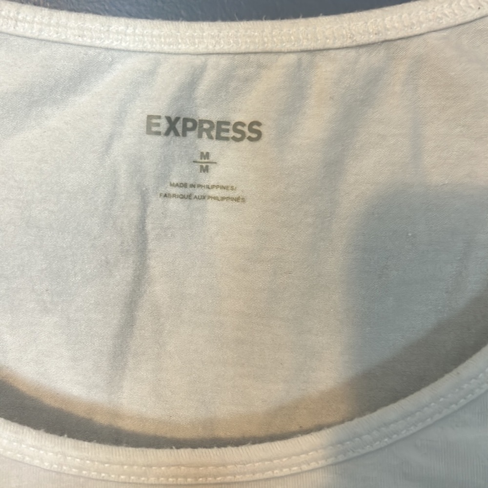 Express Crop Top - Picture 2 of 3
